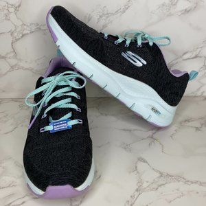 Skechers Women's Arch Fit Comfy Wave Gray Purple Blue Laces Size 9.5